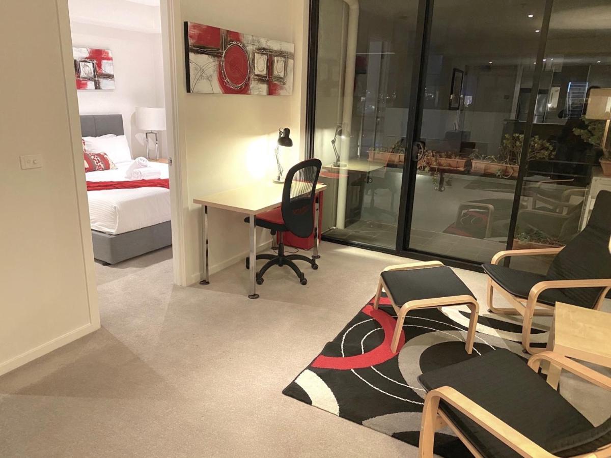 Staycentral - Spacious Seaviews Port Melbourne Exteriör bild